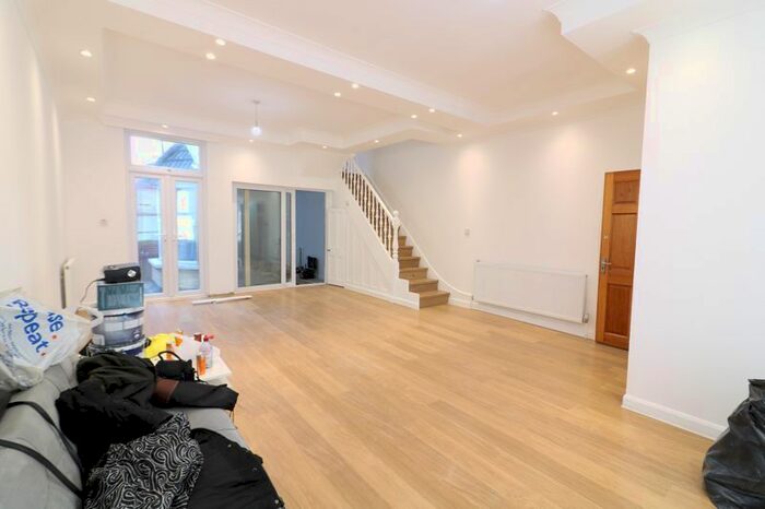 3 Bedroom Terraced House To Rent In Moffat Road, London, N13