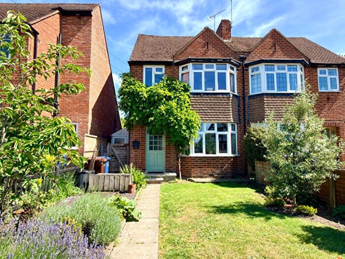 3 Bedroom Semi Detached House For Sale In Bredon Road, Tewkesbury, GL20