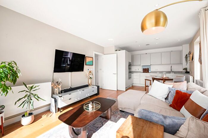 2 Bedroom Flat For Sale In West Parkside, Fiske Villas, Greenwich, London, SE10