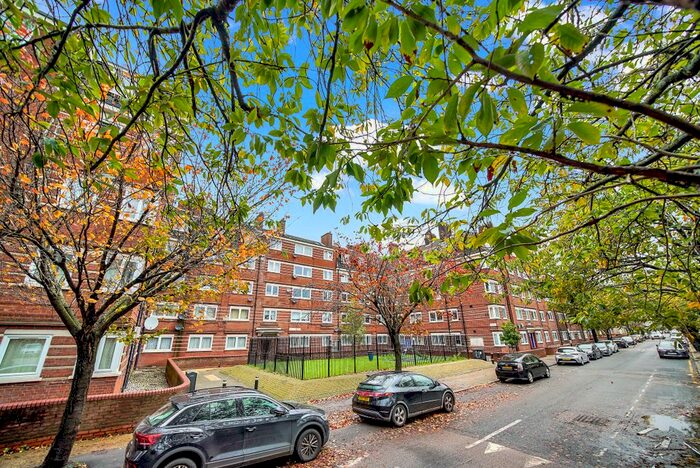 2 Bedroom Flat To Rent In Digby Street, London, E2