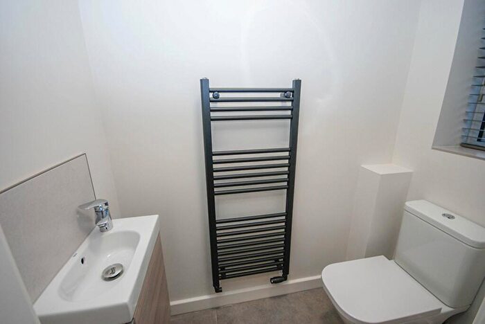 2 Bedroom End Of Terrace House To Rent In Oxford Street, Rugby, CV21