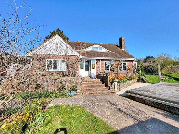 4 Bedroom Bungalow For Sale In Nepcote Lane, Findon Village, Worthing, BN14