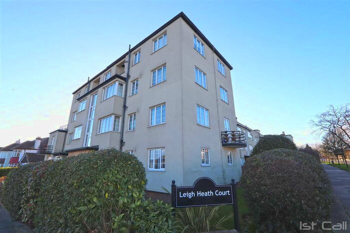 2 Bedroom Flat To Rent In Leigh Heath Court, London Road, Leigh On Sea, Essex, SS9