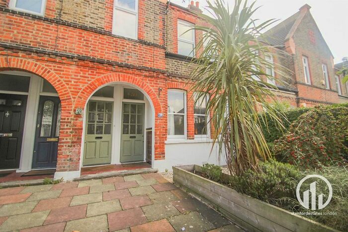 2 Bedroom Flat To Rent In Colfe Road, Forest Hill, London, SE23