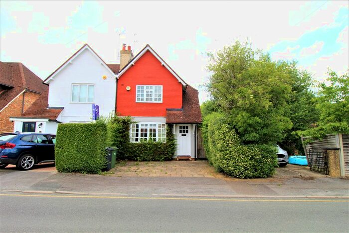 3 Bedroom Semi-Detached House To Rent In Pentreath Avenue, Guildford, GU2