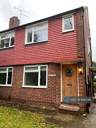2 Bedroom Maisonette To Rent In Pinewood Road, Iver Heath, SL0