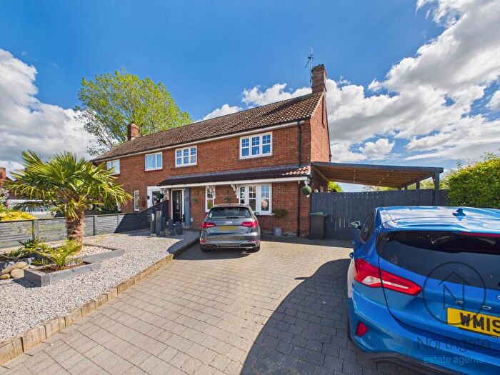3 Bedroom Semi-Detached House For Sale In Henderson Road, Newton Aycliffe, DL5
