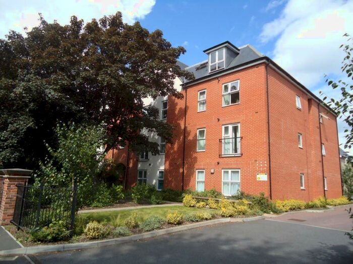 1 Bedroom Apartment To Rent In Archers Road, Banister Park, SO15
