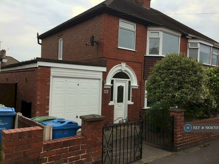 3 Bedroom Semi-Detached House To Rent In Mount Avenue, Worksop, S81