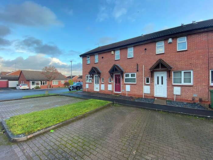 2 Bedroom Property To Rent In Tidbury Close, Redditch, B97