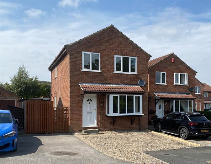 3 Bedroom Detached House For Sale In Queen Annes Drive, Bedale, DL8