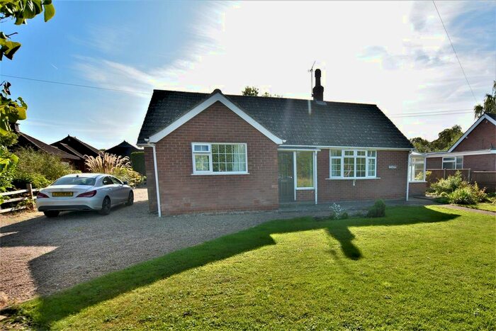 3 Bedroom Bungalow For Sale In High Street, Scampton, Lincoln LN1