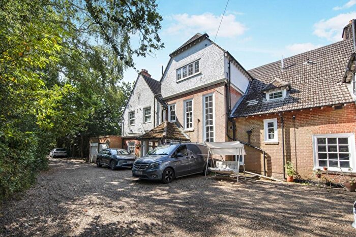 1 Bedroom Flat To Rent In Heathfield Road Keston, BR2