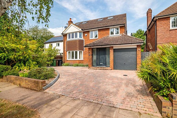 5 Bedroom Detached House For Sale In Toulmin Drive, St. Albans, Hertfordshire, AL3