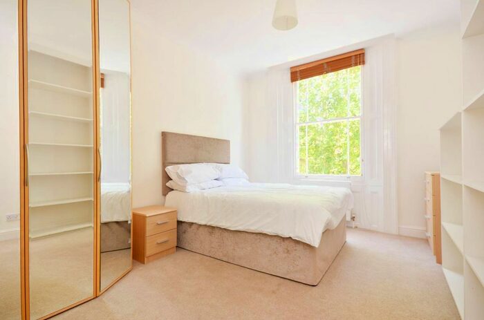 2 Bedroom Flat To Rent In St Georges Square, Pimlico, London, SW1V