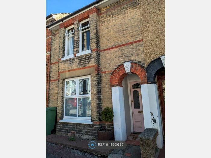 2 Bedroom Terraced House To Rent In Walton Road, Folkestone, CT19