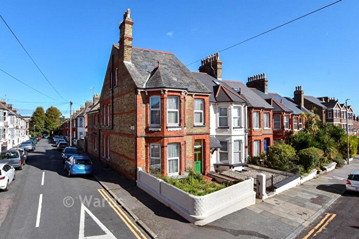 7 Bedroom End Of Terrace House For Sale In Ellington Road, Ramsgate, Kent, CT11