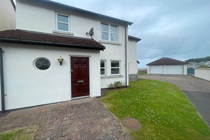 3 Bedroom Detached House To Rent In Cei Deganwy, Aberconwy, LL31