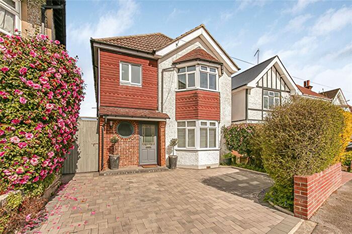 4 Bedroom Detached House For Sale In Alverton Avenue, Poole, Dorset, BH15