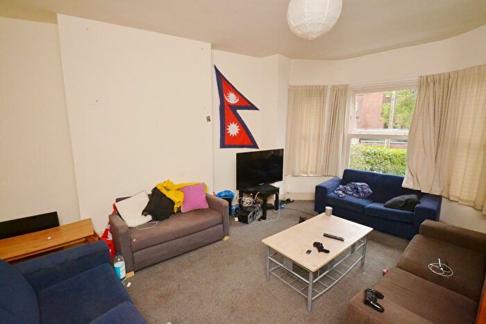 7 Bedroom Terraced House To Rent In Wellington Road, Withington, Manchester, M20