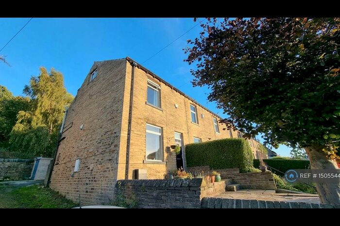 3 Bedroom End Of Terrace House To Rent In Birkhouse Road, Huddersfield, HD6