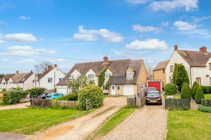 5 Bedroom Semi-Detached House For Sale In , Ardley Road, Ardley-cum-Fewcott, OX27