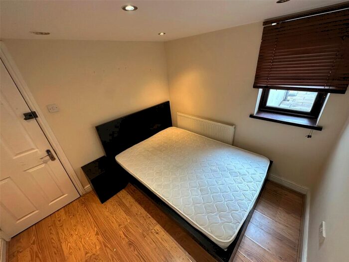Property To Rent In New Cross Road, London, SE14