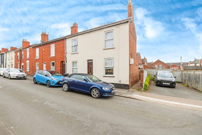 3 Bedroom End Terrace House For Sale In Urban Street, Lincoln, LN5