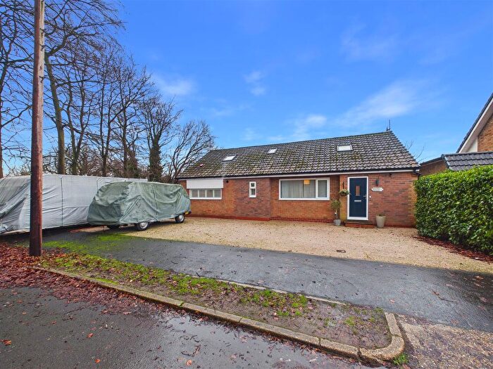 4 Bedroom Detached Bungalow For Sale In The Crescent, Welton, HU15