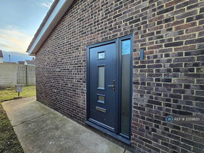 2 Bedroom Bungalow To Rent In Balmoral Road, Gillingham, ME7