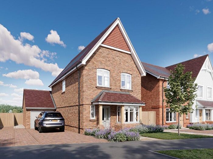 3 Bedroom Detached House For Sale In Lorimer Avenue, Alfold Road, Cranleigh, GU6