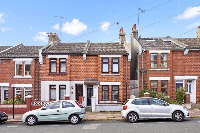 2 Bedroom Terraced House For Sale In Redvers Road, Brighton, BN2