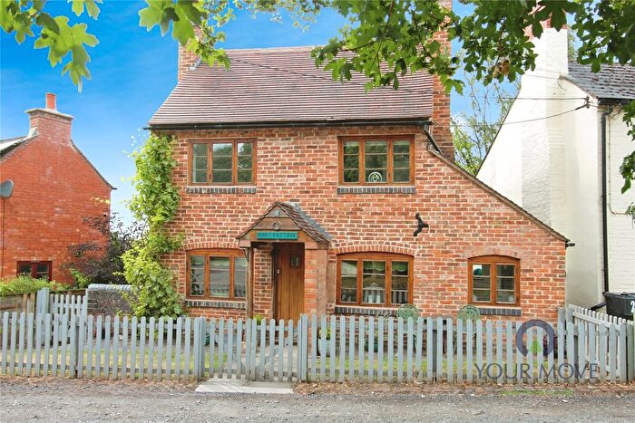 3 Bedroom Cottage For Sale In New Wharf, Tardebigge, Bromsgrove, Worcestershire, B60