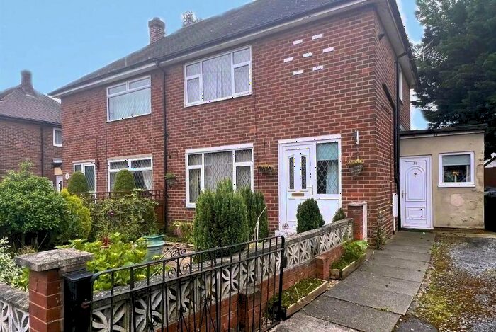 2 Bedroom Semi-Detached House For Sale In Park Avenue, Allerton Bywater, Castleford, WF10