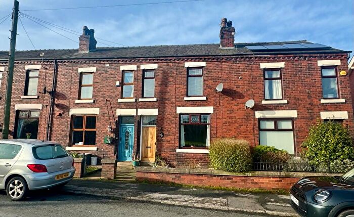 3 Bedroom Terraced House For Sale In Long Lane, Heath Charnock, PR6