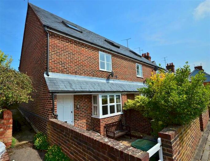 3 Bedroom Semi-Detached House To Rent In Boughtons Mill, St. Marys Street, Wallingford, OX10