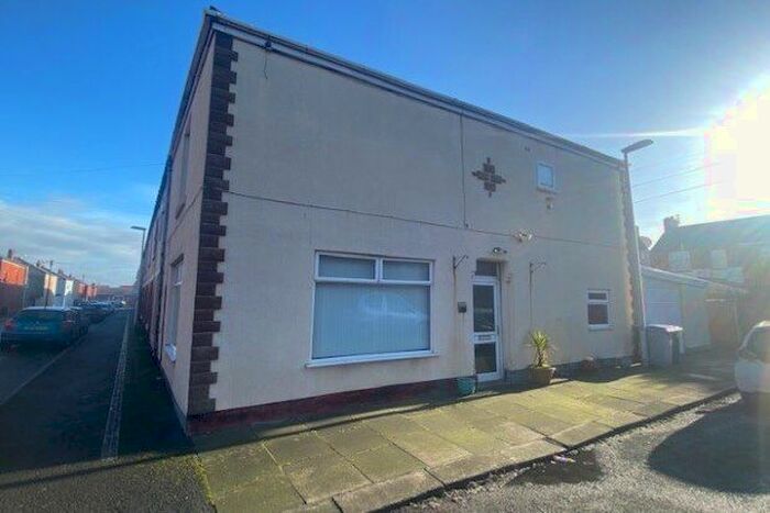 2 Bedroom Property To Rent In Aintree Road, Blackpool, FY4