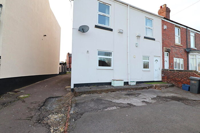 2 Bedroom Flat To Rent In Queen Street, Swinton, S64