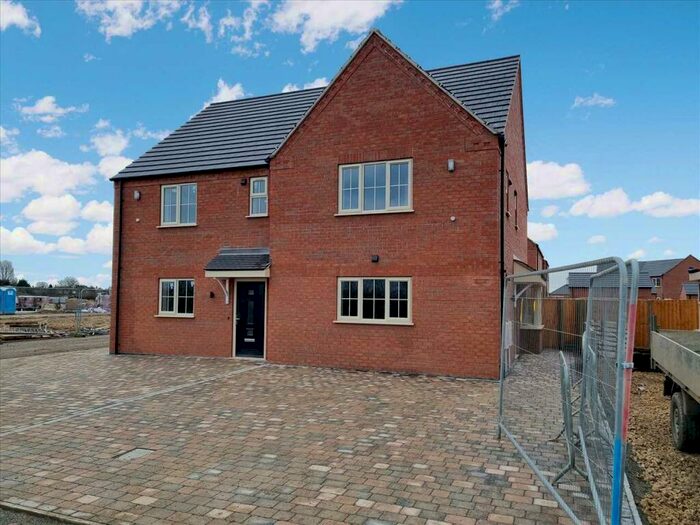 3 Bedroom Semi-Detached House To Rent In Saxon Way, Ruskington, Ruskington, NG34