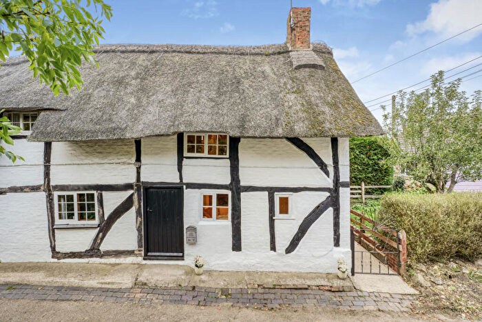 2 Bedroom Cottage For Sale In Green Lane, Church Lawford, Rugby Warwickshire, CV23