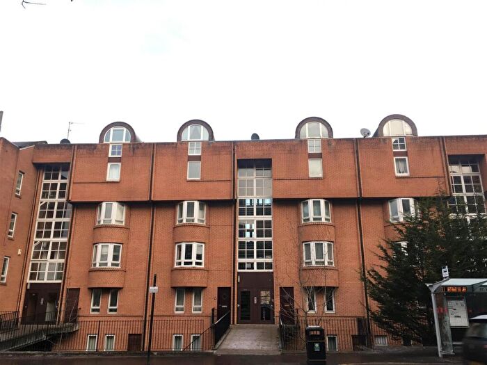 1 Bedroom Flat To Rent In St Vincent Street, G3