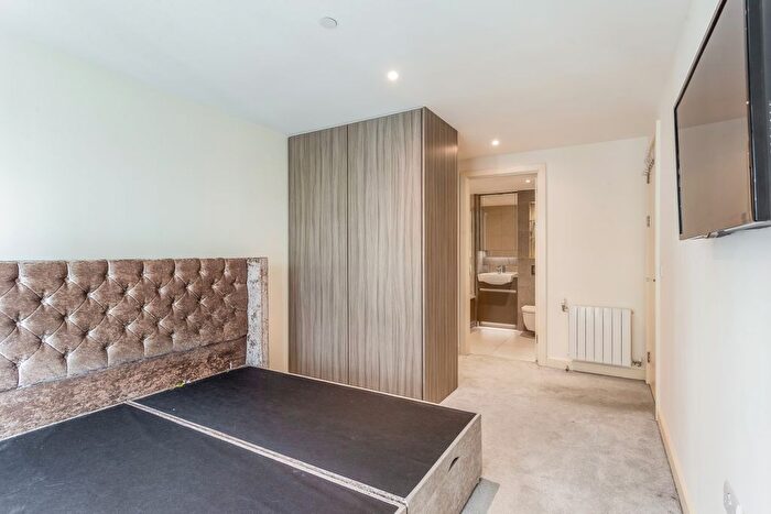 2 Bedroom Flat To Rent In Deveraux House, Woolwich Arsenal, SE18