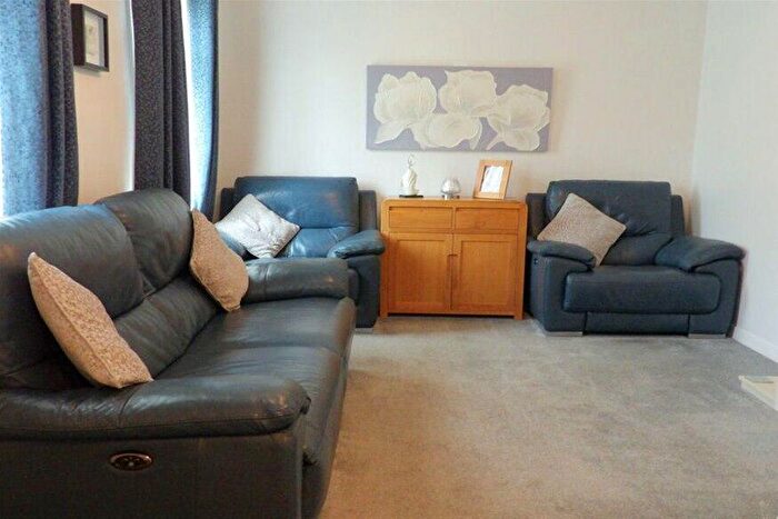 3 Bedroom End Of Terrace House For Sale In Crosshill Avenue, Campbeltown, PA28