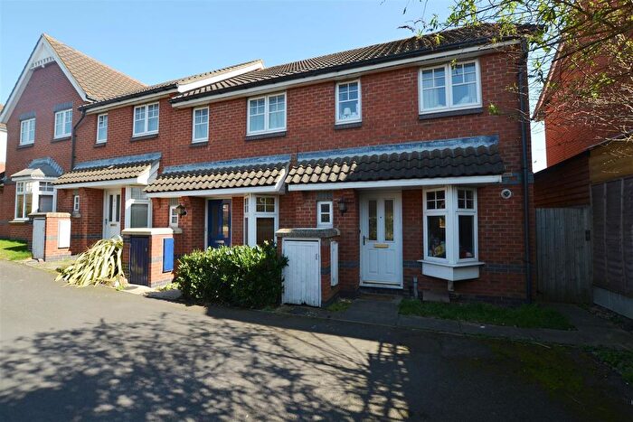 2 Bedroom Property To Rent In Ruffle Close, West Drayton, UB7