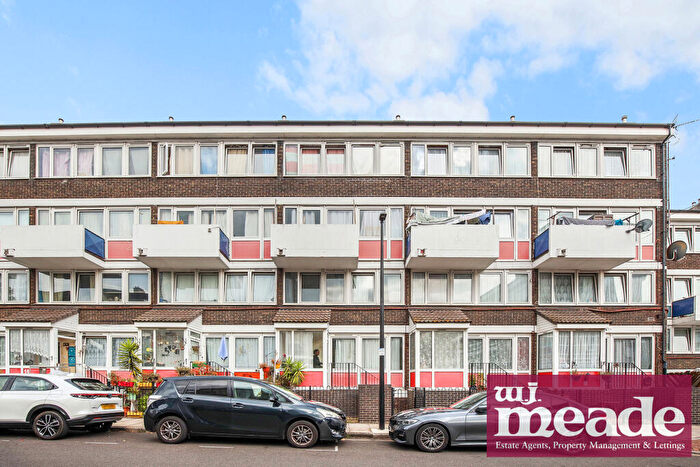 3 Bedroom Flat To Rent In Robinson House, Limehouse, E14