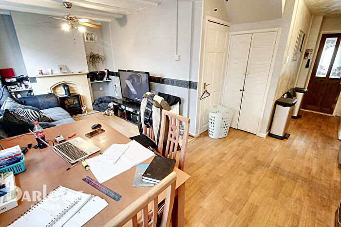 3 Bedroom Terraced House For Sale In Burnham Avenue, Cardiff, CF3