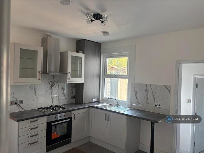 1 Bedroom Flat To Rent In Milton Road, Swanscombe, DA10