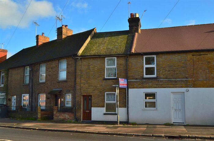 2 Bedroom Terraced House To Rent In Farnham Road, Farnham Royal, Slough, SL2