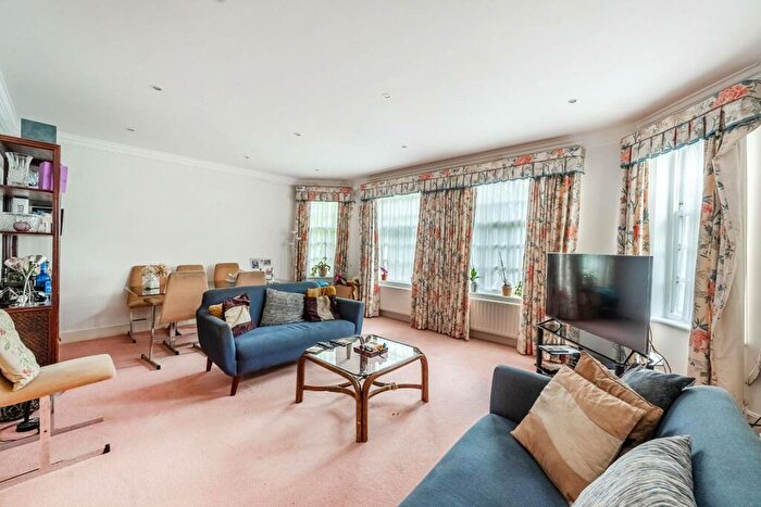 2 Bedroom Flat To Rent In Wellington Hous, Stanmore, HA7