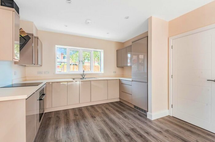 2 Bedroom End Of Terrace House To Rent In Parkfield Close, Coventry, CV2